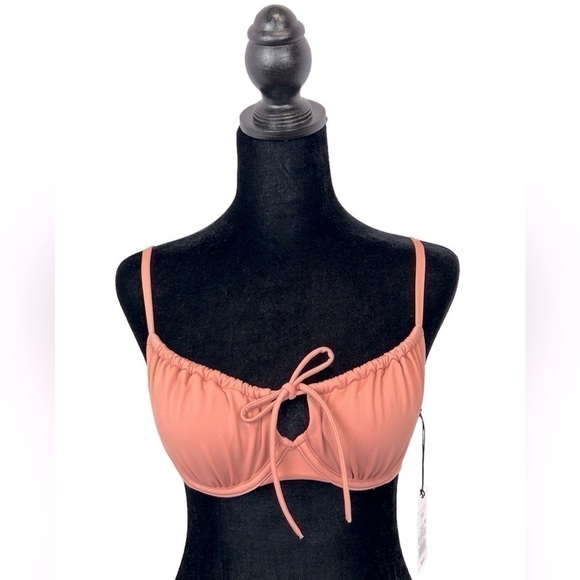 Shade & Shore Women’s Bikini Top String Bikini Padded Top size-34B NWT - Picture 1 of 10